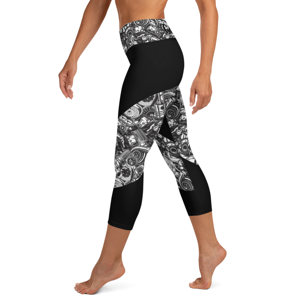 GEEK YOGA CAPRI LEGGINGS