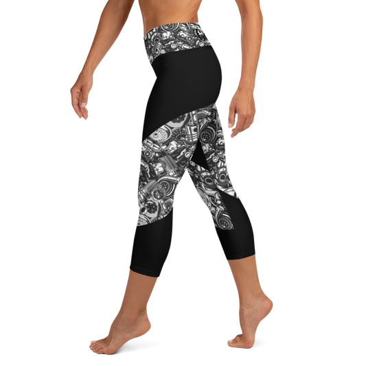 GEEK YOGA CAPRI LEGGINGS