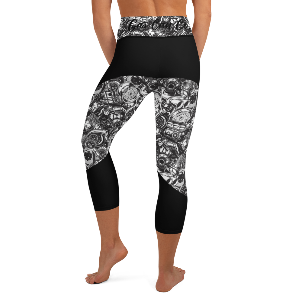 GEEK YOGA CAPRI LEGGINGS